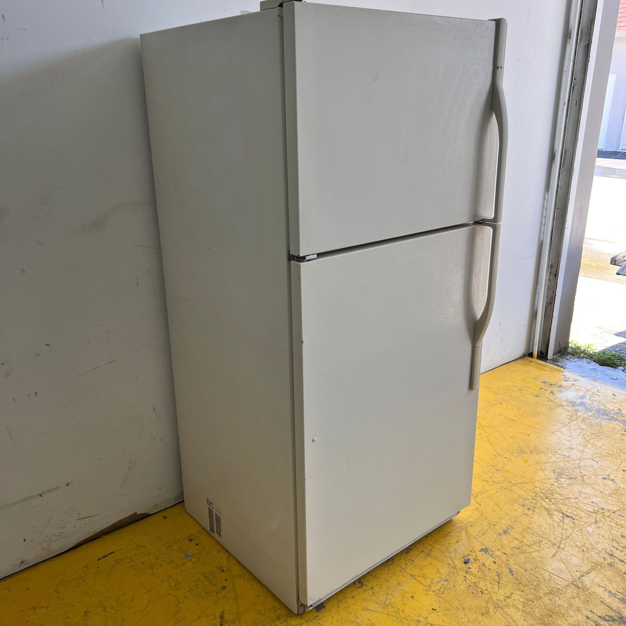 Kenmore Top and Bottom Refrigerator Kenmore Top and Bottom Refrigerator